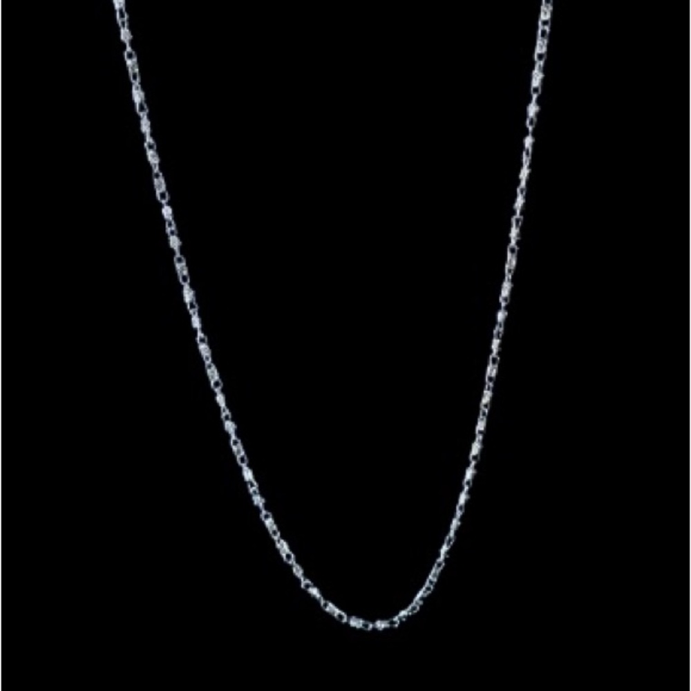 πBundle 2 or More for 50% off+$4.99 Shipping!
Vintage 48β Silver Chain Necklace - Picture 2 of 5